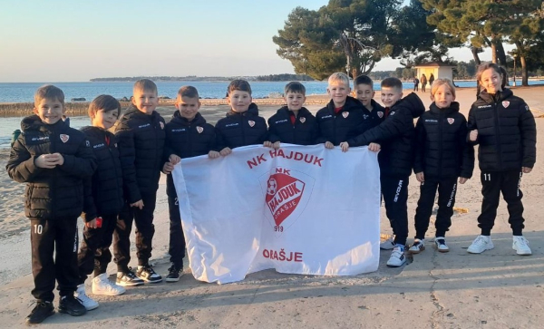 Veliki uspjeh mladih nogometaša oraškog Hajduka na turniru u Umagu